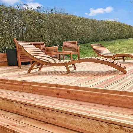 Vakantiehuis Ebertina - 500m From The Sea By Interhome *
